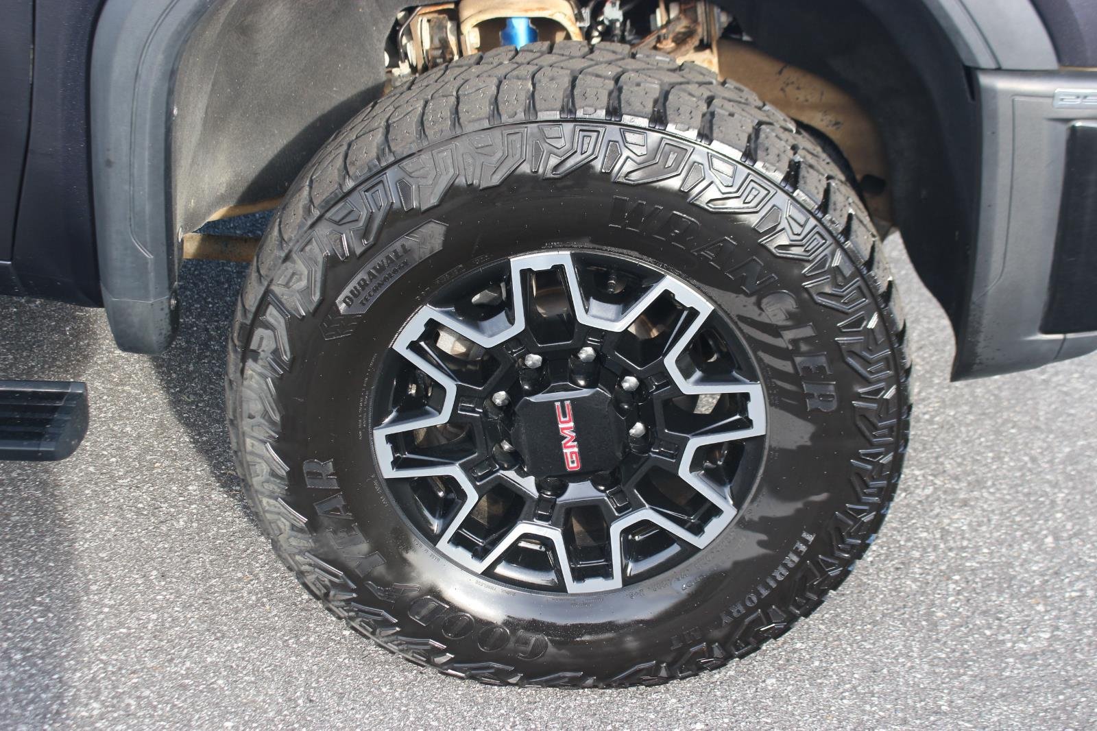 Used 2024 Titanium Rush Metallic GMC AT4X image 41