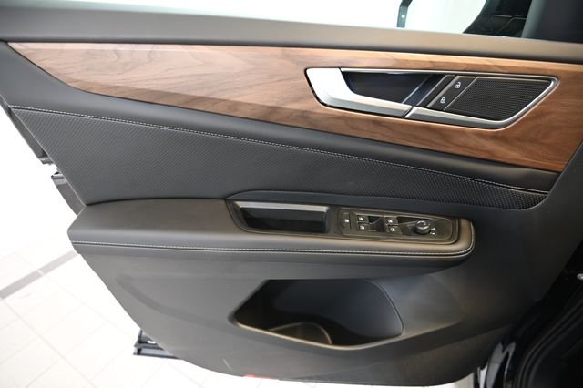 New 2026 Black Volkswagen 2.0T SE image 22