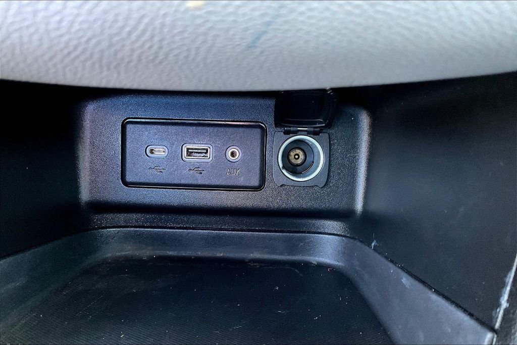 Used 2022 White Chevrolet LS image 20