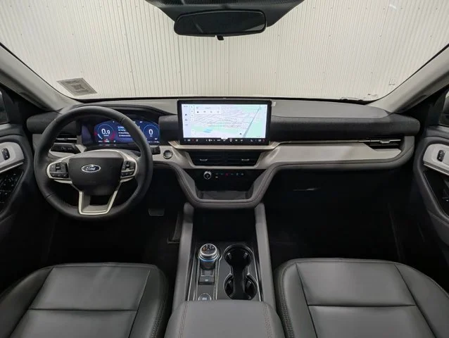 New 2026 Star White Metallic Tri-Coat Ford Active image 31
