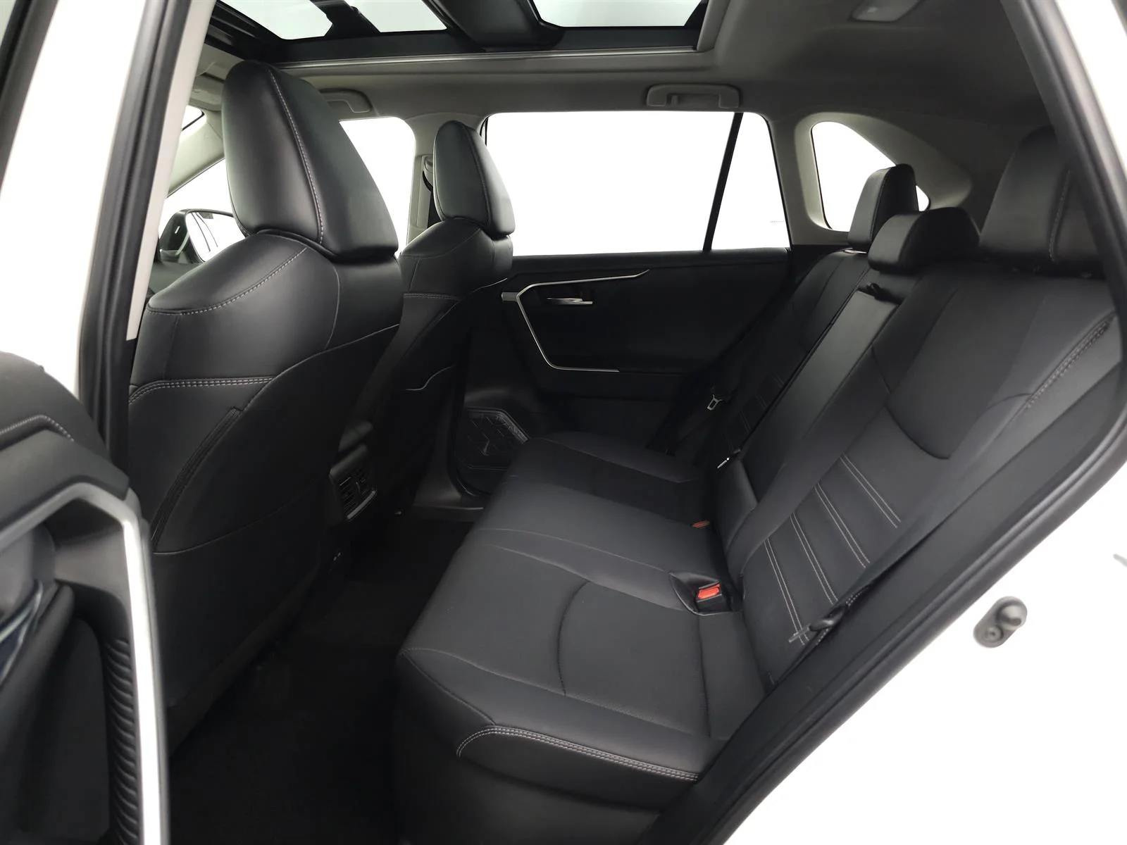 Certified Used 2022 White Toyota Limited image 5