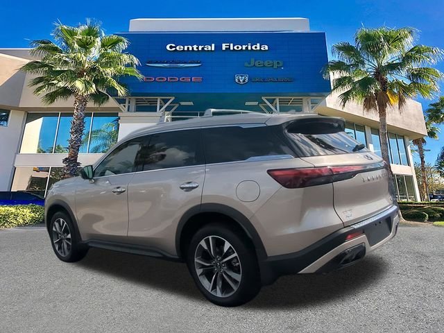 Used 2025 Silver INFINITI LUXE image 7