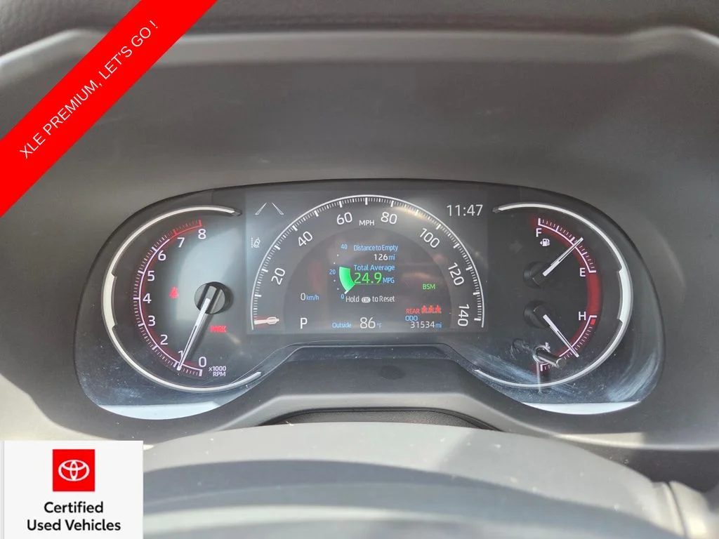 Certified Used 2023  Toyota XLE Premium image 32