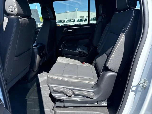 New 2026 Polar White Tricoat Chevrolet Premier image 28