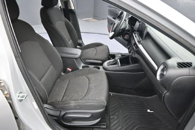 Used 2021 Silver Kia LXS image 14