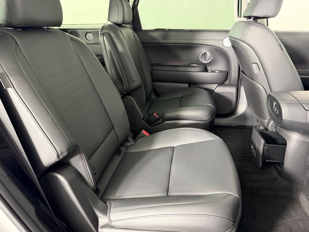 Used 2026 Silver Hyundai Limited image 32