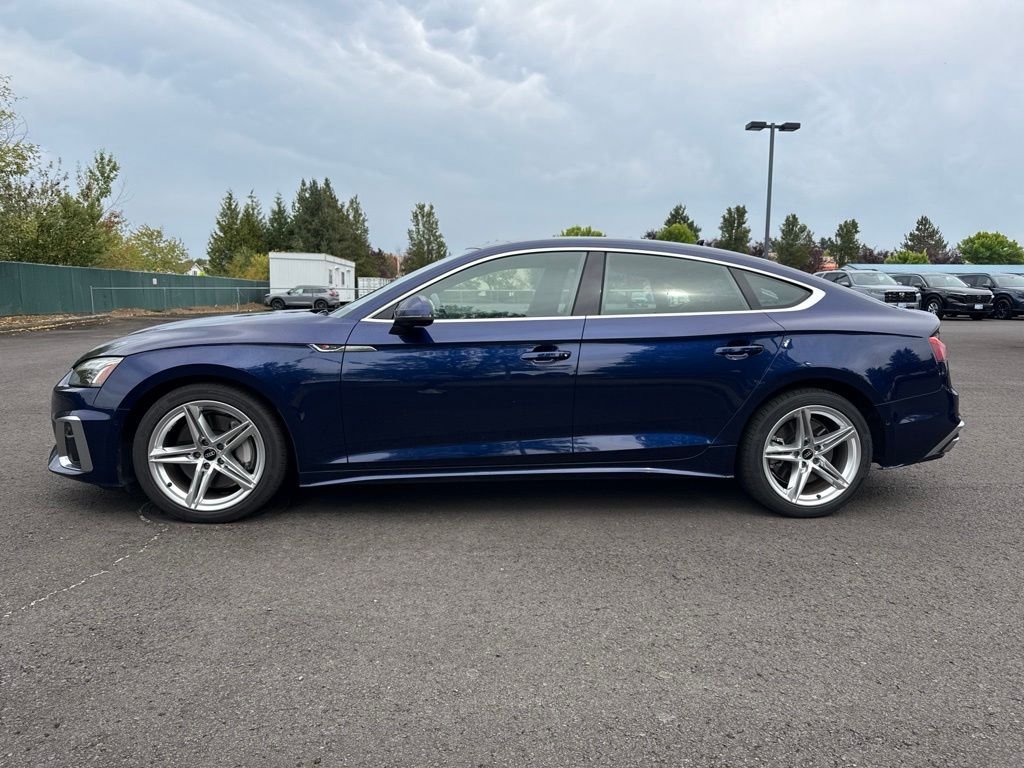 Used 2022 Navarra Blue Metallic Audi Prestige One-Owner image 3