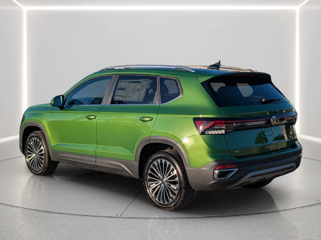 New 2027 Green Volkswagen 1.5T SE image 4