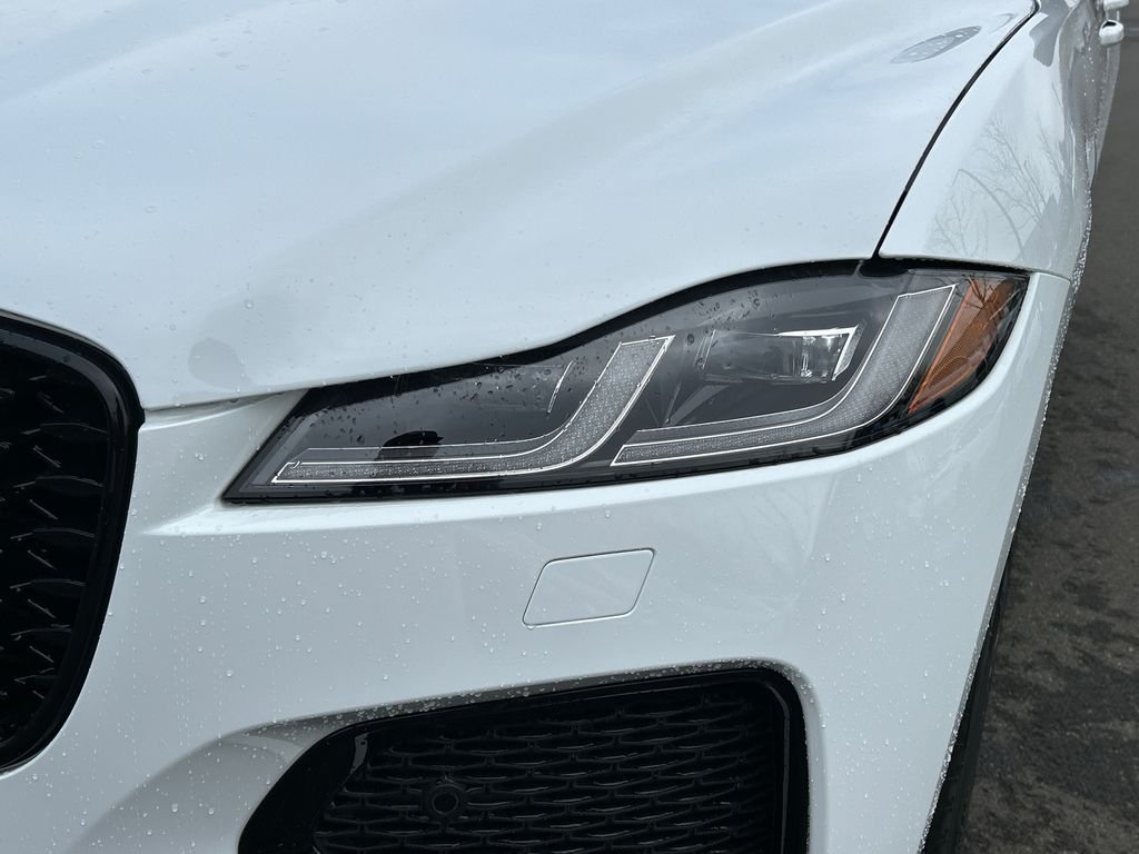 2026 Jaguar F-Pace R-Dynamic S - Photo 7