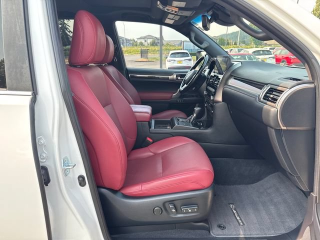 Used 2022 Starfire Pearl Lexus 460 image 10