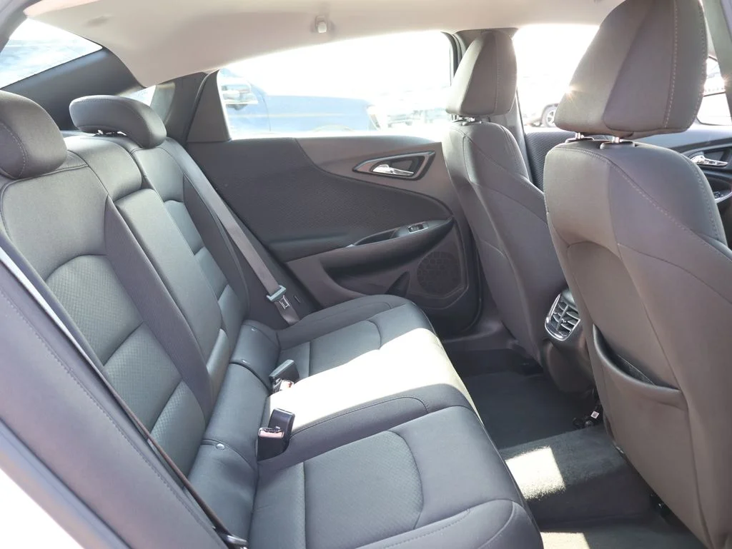 Used 2024 White Chevrolet LT image 12
