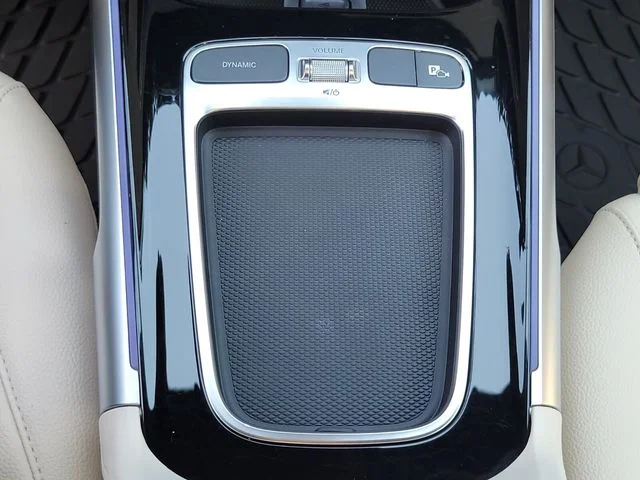 Used 2024 Blue Mercedes-Benz GLB 250 image 24