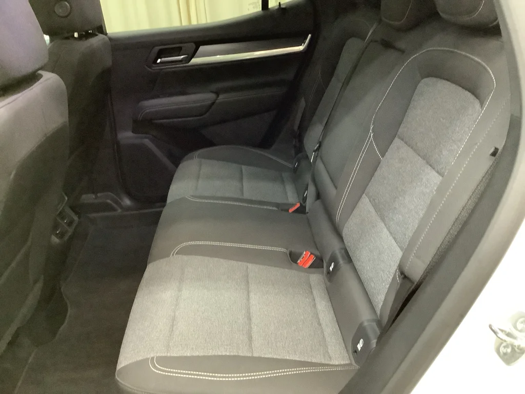 Used 2025 Summit White GMC AWD Elevation image 22