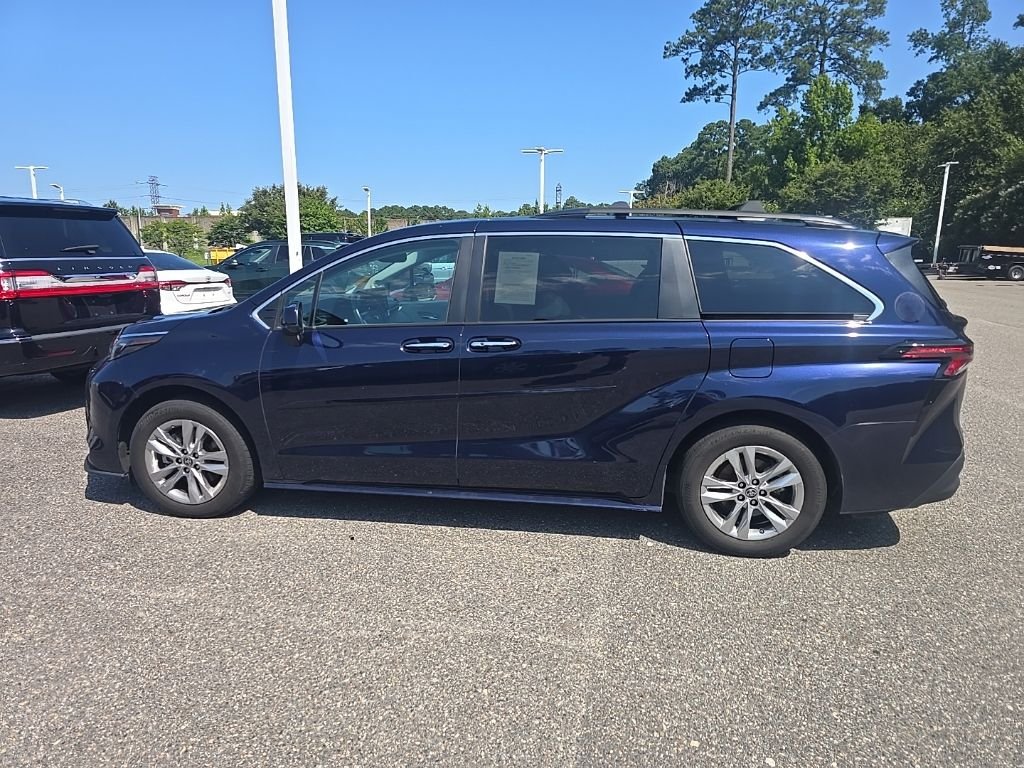 Used 2024  Toyota XLE image 8