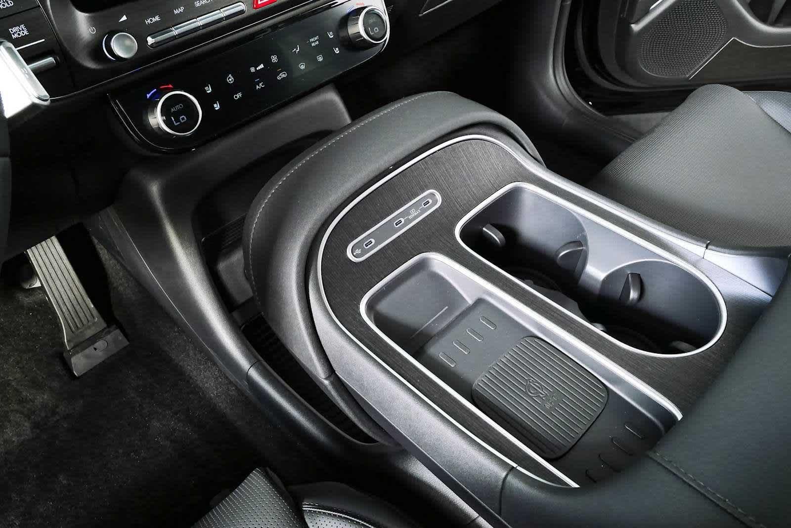 New 2026 Abyss Black Pearl Hyundai SEL Premium FWD image 27