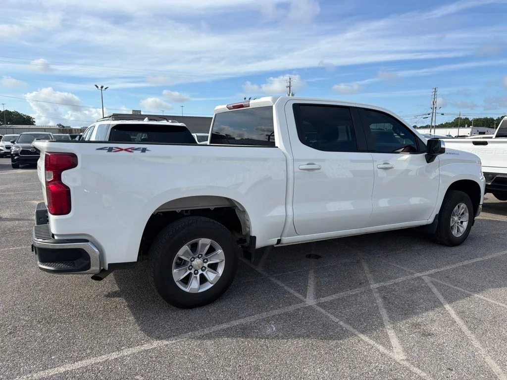 Used 2026 White Chevrolet LT image 10