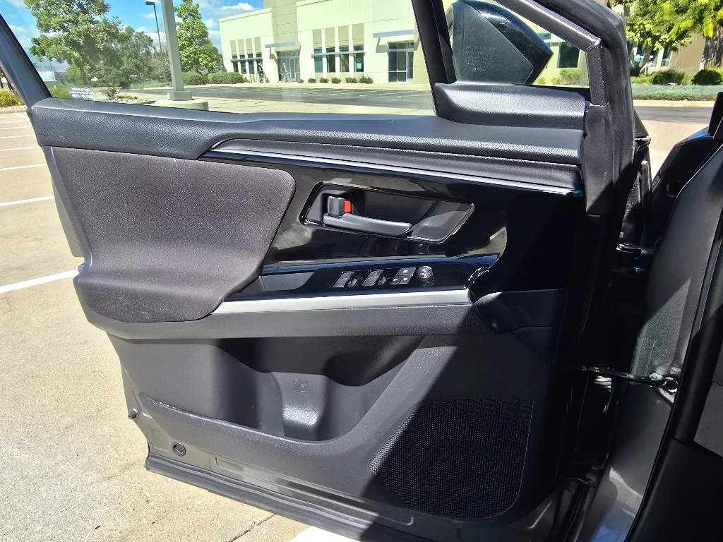 Used 2024 Smoked Carbon Subaru Premium image 18