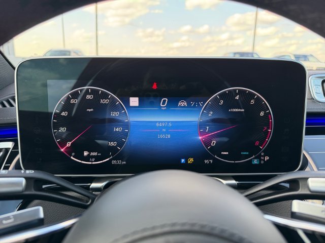 Used 2024  Mercedes-Benz S 580 image 14