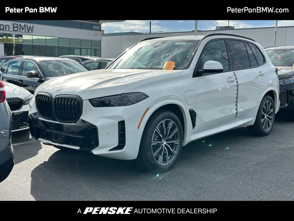 New 2026 Alpine White BMW xDrive50e image 1