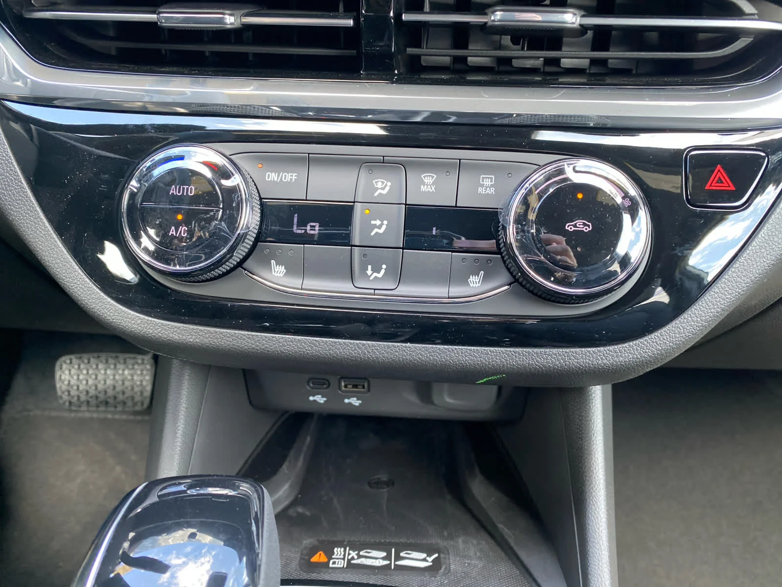 New 2026 Summit White Buick Sport Touring image 18