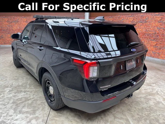 New 2025 Black Ford Base image 3