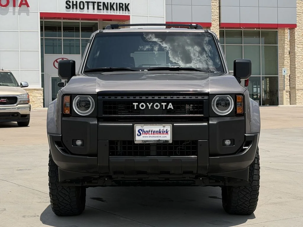 Used 2025 Gray Toyota 1958 image 7