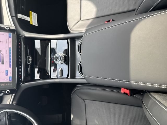 New 2026 White/off-white Jeep Limited Reserve image 31