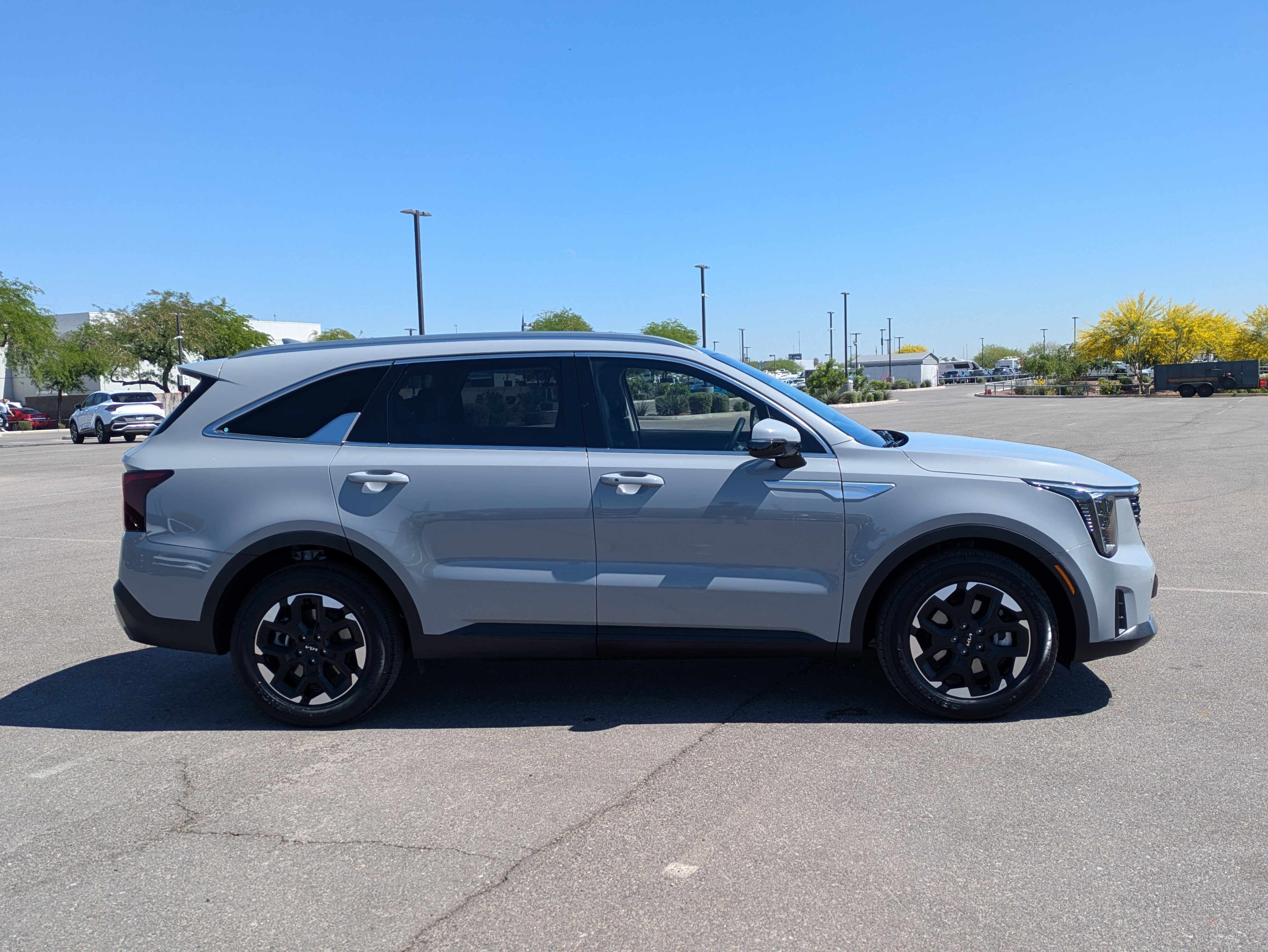 2025 Kia Sorento S - Photo 6