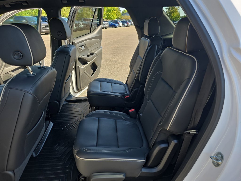 Used 2023 Beige Chevrolet Premier image 17