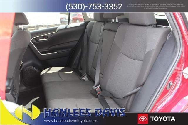 2022 Toyota RAV4 XLE - Photo 14