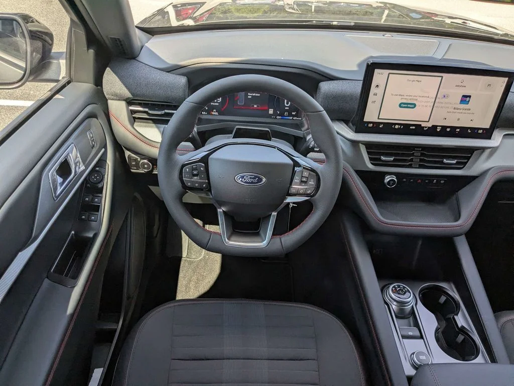 New 2027 Carbonized Gray Metallic Ford ST-Line image 15