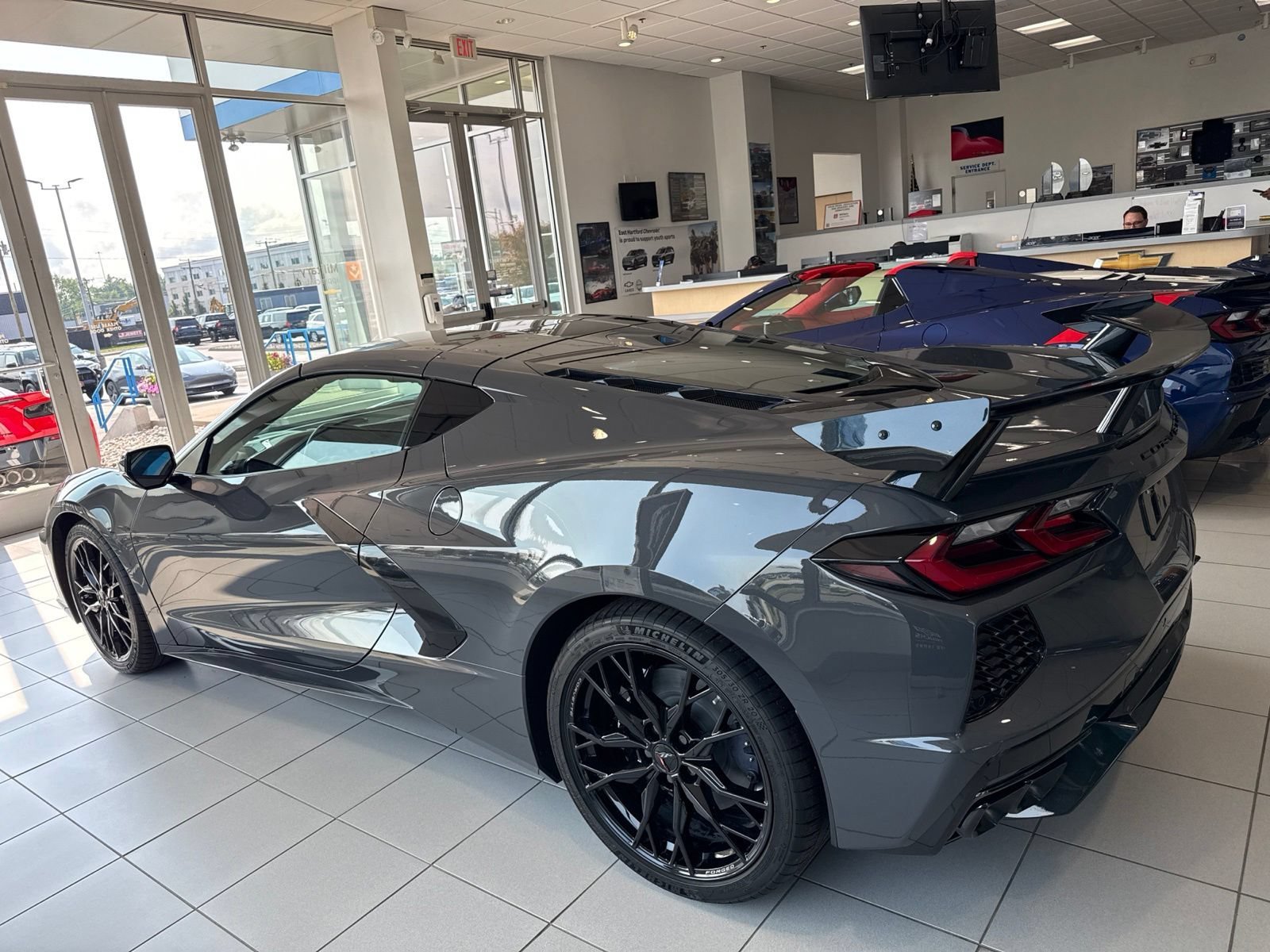 New 2027 Pitch Gray Metallic Chevrolet 1LT with Carbon Flash High Wing Spoiler - Gloss Black Wheels image 9