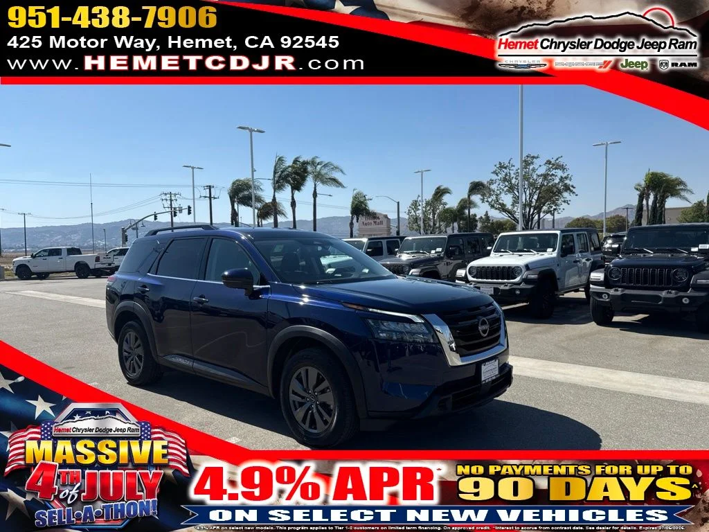 2024 Nissan Pathfinder SV 2WD's photo