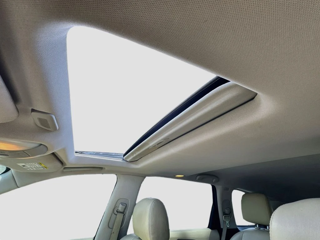 Used 2018 Gray INFINITI Base image 23
