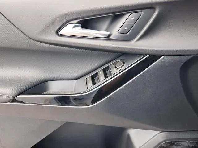 2026 Chevrolet Equinox LT - Photo 25
