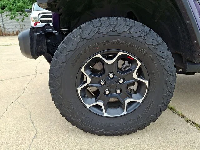 Used 2023 Purple Jeep Rubicon image 28