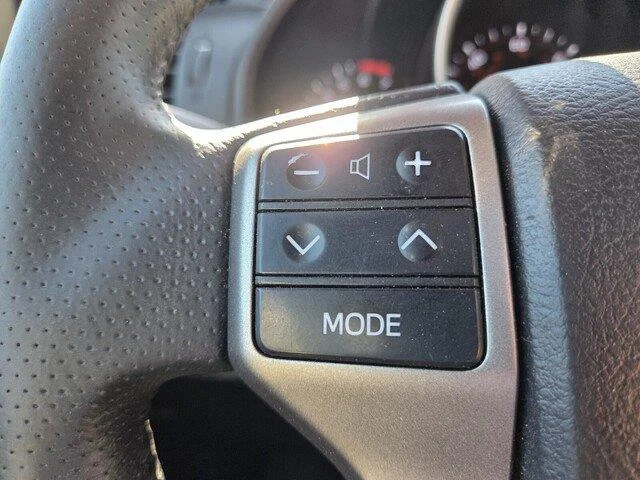 Used 2010 Blizzard Pearl Toyota Limited image 13