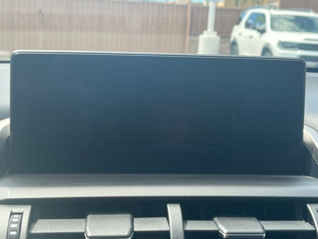 Used 2019 Black Lexus 300h image 19