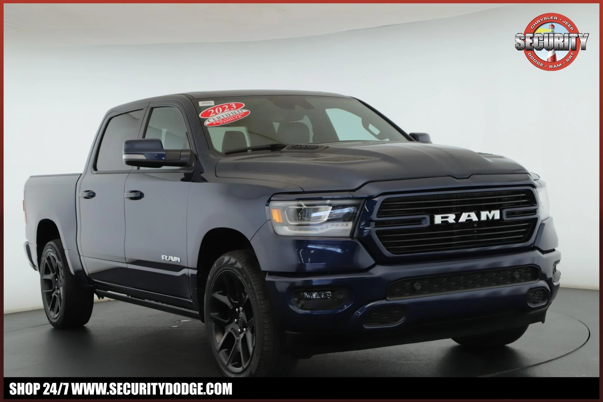 2023 RAM 1500 Laramie 4x4 Crew Cab 5'7's photo