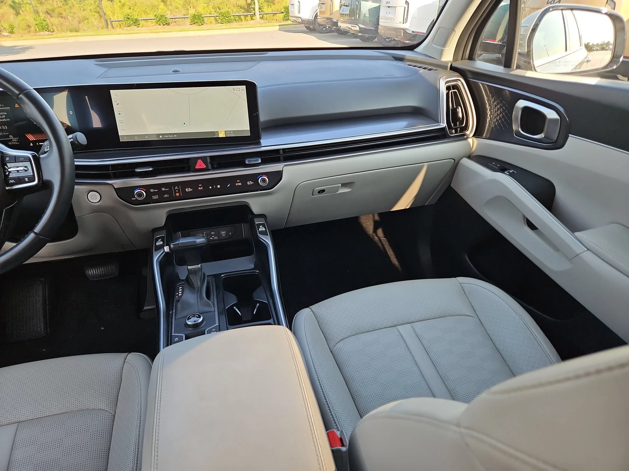 Used 2025 Wolf Gray Kia EX image 11