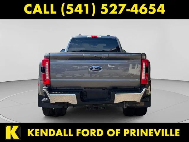 Used 2025 Gray Ford Lariat image 4
