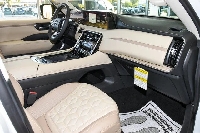 2025 Nissan Armada Platinum Reserve - Photo 26