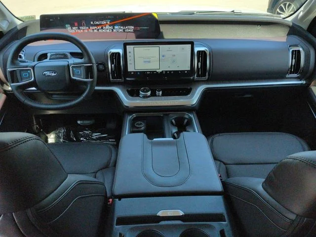 New 2026 Star White Metallic Tri-Coat Ford Platinum® image 15