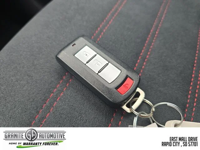 Used 2024 Silver Mitsubishi  image 28