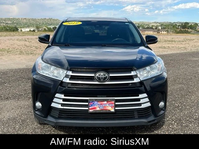 Used 2019 Black Toyota XLE image 9
