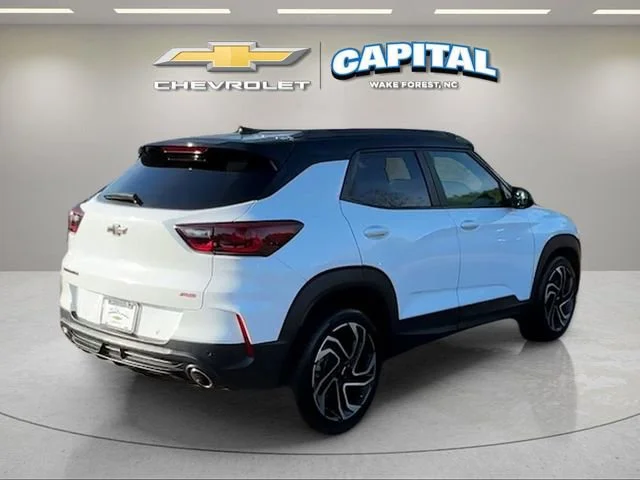 Used 2024 Summit White Chevrolet RS image 7