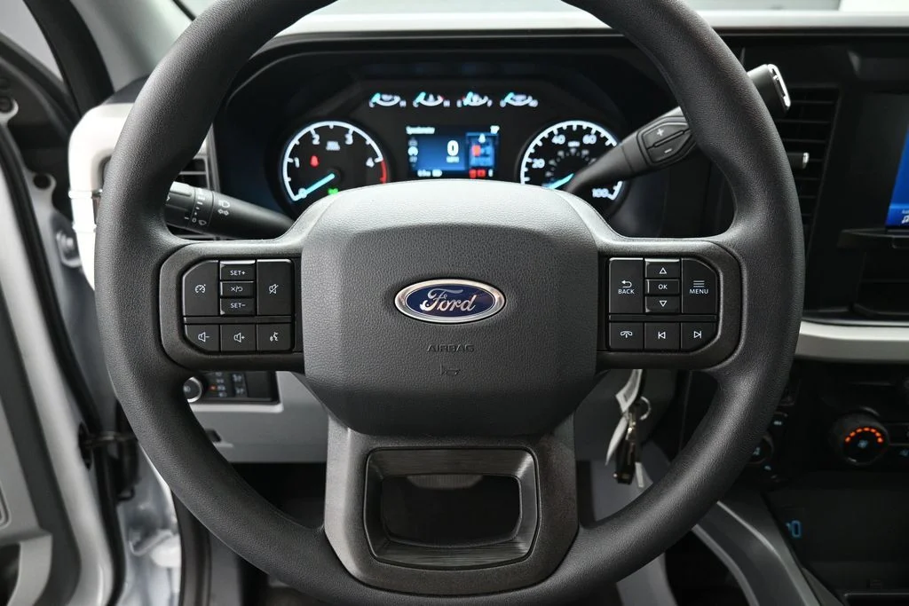 New 2026 Oxford White Ford XLT image 13