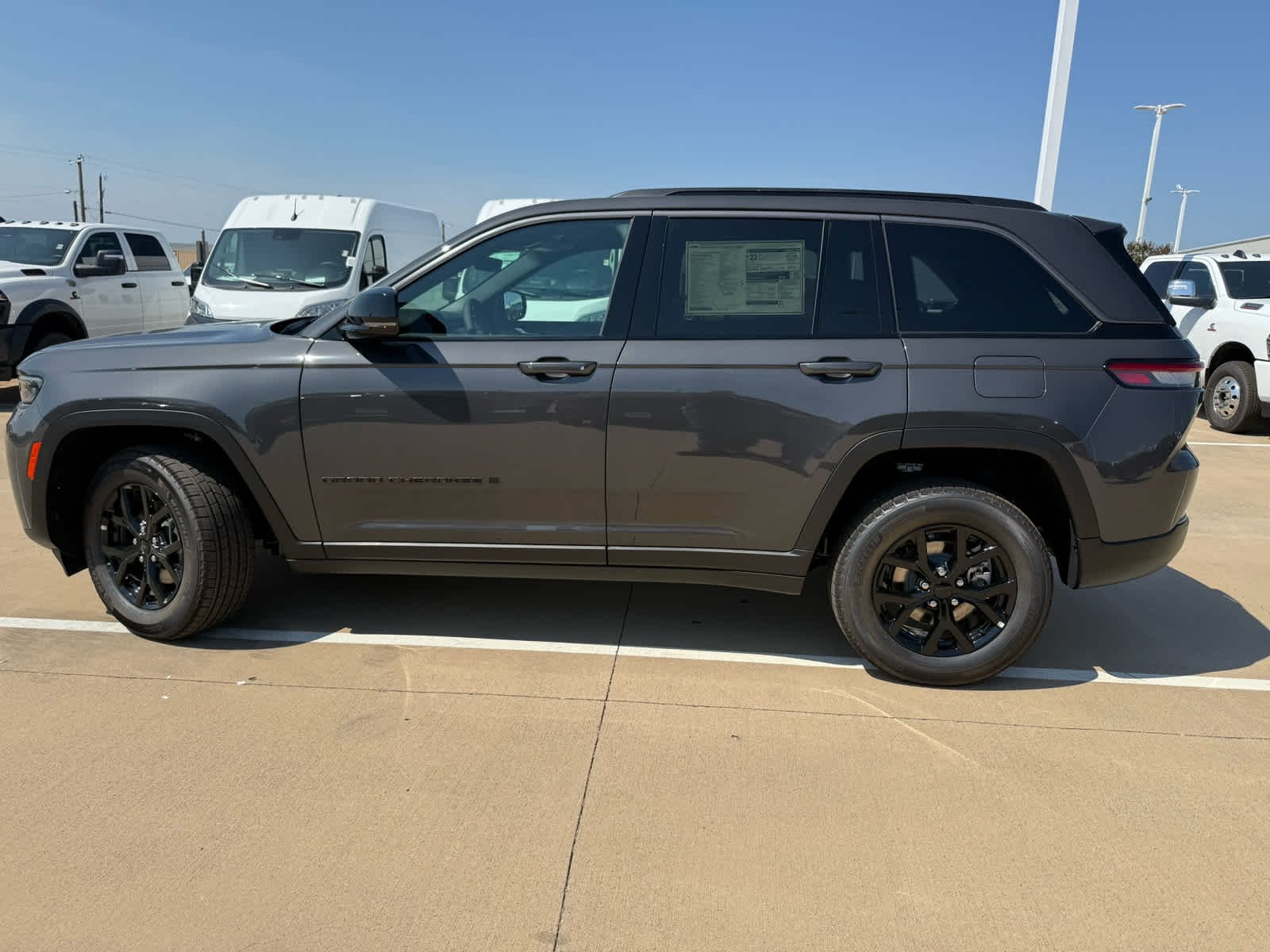 New 2026 Baltic Gray Metallic Clear-Coat Exterior Paint Jeep Laredo Altitude image 9