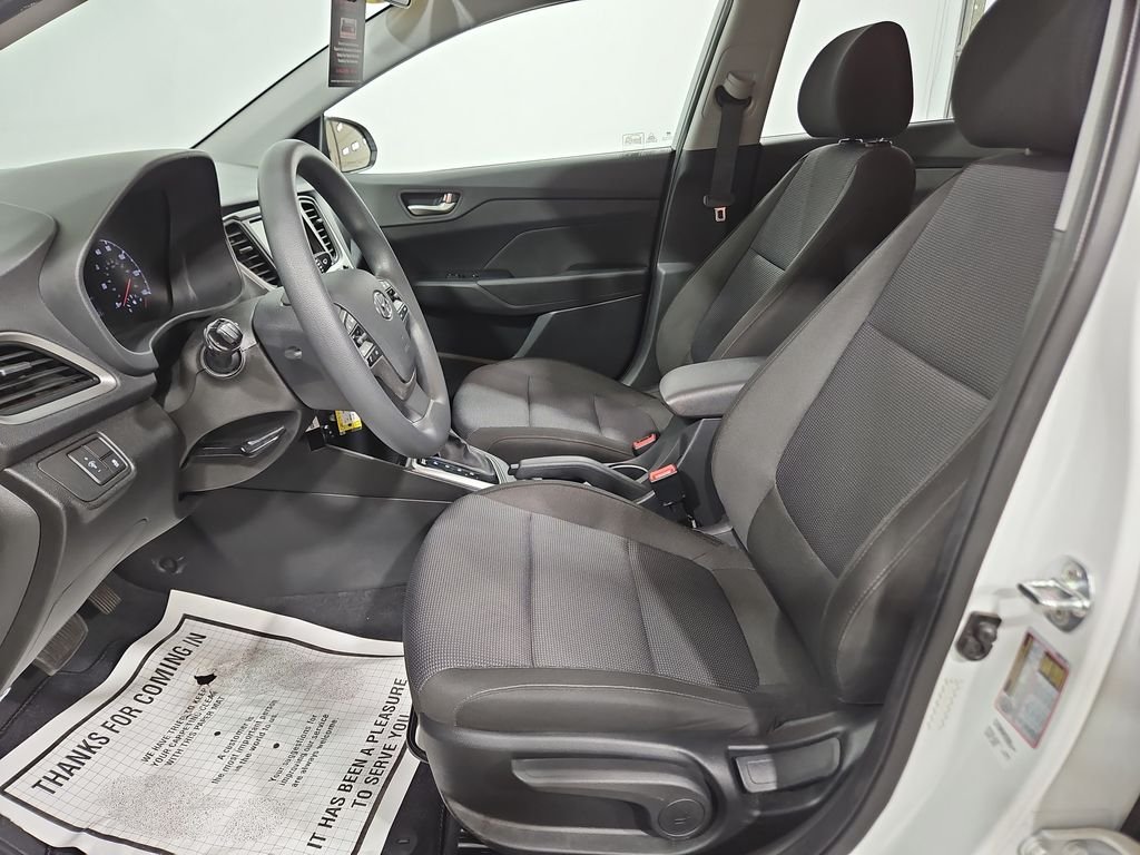 Used 2021 White Hyundai SEL image 10