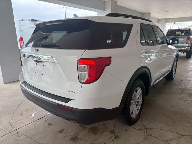 Used 2022 White Ford XLT image 9